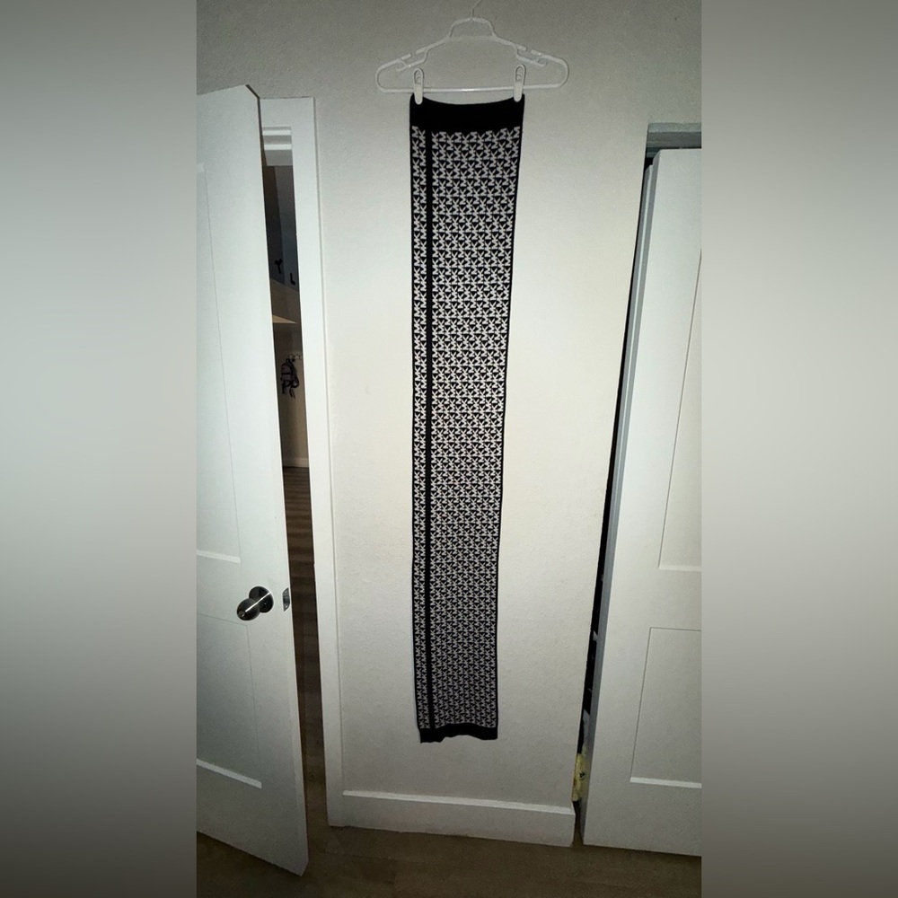 Michael Kors Black and White Patterned Scarf